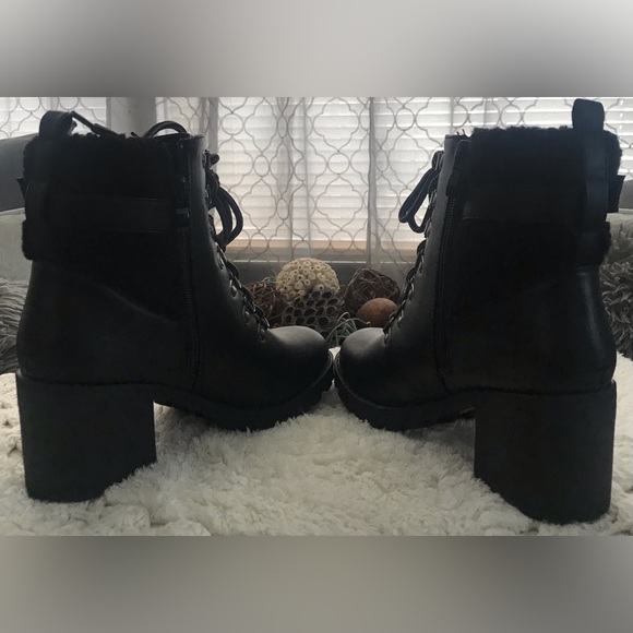New Top Guy Pluto Faux Shearling Cuff Lug Sole Bootie - Picture 11 of 13